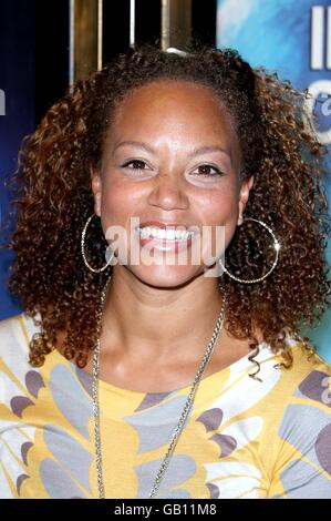 Angela Griffin kommt zur britischen Premiere von „WALL-E“ am Empire Leicester Square, London, WC2. Stockfoto