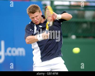 Tennis - The Samsung Nottingham Open 2003 - Greg Rusedski / Vladimir Voltchkov. Wladimir Woltschkow Stockfoto