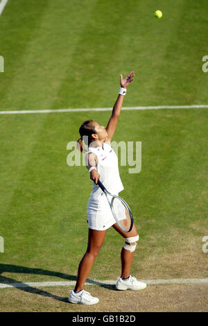 Tennis - Wimbledon 2003 - Frauen 3. Runde - Jennifer Capriati V Akiko Morigami Stockfoto