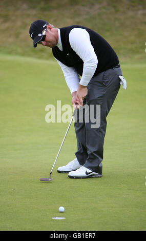 Der US-Amerikaner David Duval auf dem 17. Green während der zweiten Runde der Open Championship im Royal Birkdale Golf Club, Southport. Stockfoto