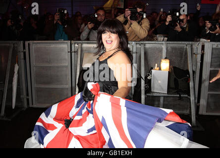 Belinda wird der fünfte Hausbewohner, der aus dem Big Brother Haus in Elstree Studios, Elstree, Hertfordshire vertrieben wird. Stockfoto