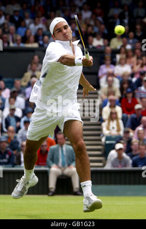 Tennis - Wimbledon 2003 - Herren 2. Runde - Roger Federer V Stefan Koubek Stockfoto