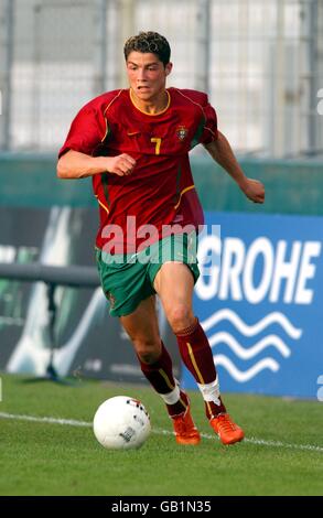 Fußball - Turnier Toulon unter 21 - Argentinien gegen Portugal. Der portugiesische Cristiano Ronaldo in Aktion Stockfoto