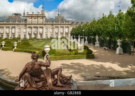 Brunnen des neuen Wasserfalls. Gärten von La Granja de San Ildefonso, Segovia Provinz Kastilien und Leon, Spanien, Europa. Stockfoto