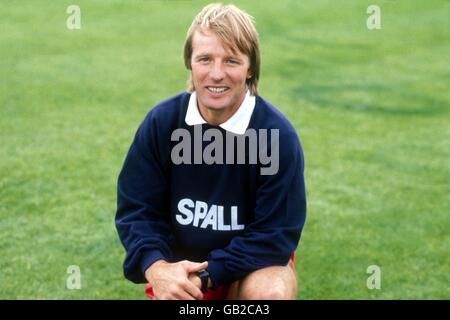 Fußball - Heute Liga Division One - Wimbledon Photocall. Dave Bassett, Manager von Wimbledon Stockfoto