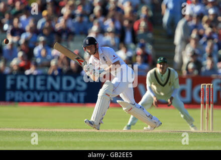 Cricket - npower Dritter Test - Tag drei - England / Südafrika - Edgbaston. Der englische Paul Collingwood schlägt vier Läufe lang zu Buche Stockfoto