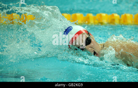 Die Großbritanniens Joanne Jackson während ihrer 400 Meter Freistil-Hitze im National Aquatics Center während der Olympischen Spiele 2008 in Peking, China. Stockfoto