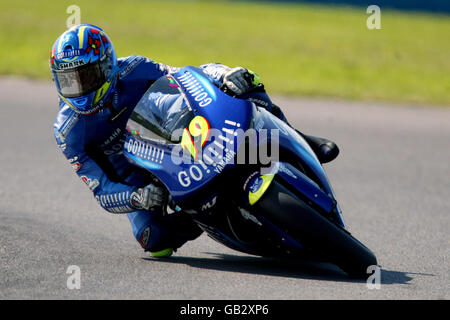 Motorradfahren - Cinzano British Motorcycle Grand Prix - Donington Park. Olivier Jacque von Gauloises Yamaha Team Stockfoto