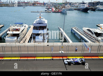 BMW's Robert Kubica auf dem Weg zum dritten Platz beim Grand Prix Europa in Valencia, Spanien. Stockfoto