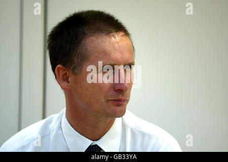 Fußball - Nationwide Division One - Preston North End / West Ham United. Glenn Roeder, Manager von West Ham United Stockfoto