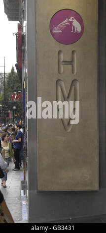 Geschäfte in der Oxford Street. Allgemeine Ansicht eines Schildes vor einem HMV-Geschäft in der Oxford Street in London. Stockfoto