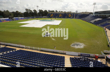 Cricket - England Pressekonferenz - SWALEC Stadium. Ein Blick auf den Boden, der im SWALEC Stadium in Cardiff vorbereitet wird. Stockfoto