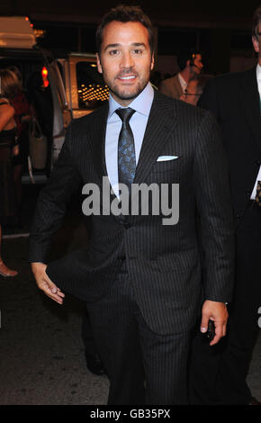 AP OUT Jeremy Piven kommt zur Premiere von RocknRolla im Elgin Theatre, während des Toronto Film Festivals. Stockfoto
