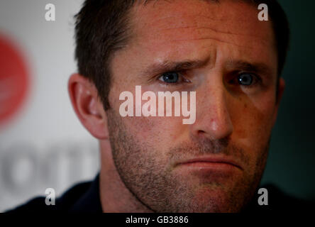 Kapitän der Republik Irland Robbie Keane während einer Pressekonferenz im City Stadium, Podgorica, Montenegro, vor der Qualifikation zur Weltmeisterschaft 2010 in Montenegro gegen Irland. Stockfoto