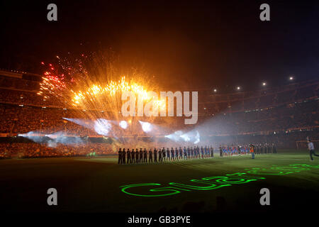 Fußball - Joan Gamper Trophy - Barcelona / Boca Juniors - Nou Camp. Barcelona muss sich vor dem Spiel aufmachen Stockfoto