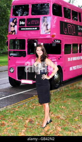 Danielle Bux startet La Senza BH passend Bus - London Stockfoto