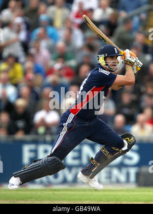 Cricket - Natewst Series - First One Day International - England / Südafrika - Headingley. Der englische Kevin Pietersen im Kampf gegen Südafrika Stockfoto