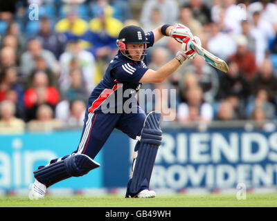 Cricket - Natewst Series - First One Day International - England / Südafrika - Headingley. Englands Ian Bell im Einsatz gegen Südafrika Stockfoto