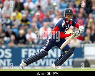 Cricket - Natewst Series - First One Day International - England / Südafrika - Headingley. Der englische Owais Shah im Kampf gegen Südafrika Stockfoto