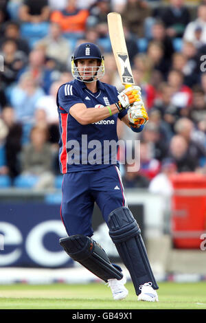 Cricket - Natewst Series - First One Day International - England / Südafrika - Headingley. Der englische Kevin Pietersen im Kampf gegen Südafrika Stockfoto