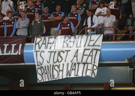 Fußball - Barclays Premier League - Aston Villa V Liverpool - Villa Park Stockfoto