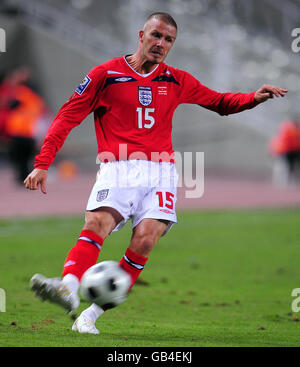 Fußball - FIFA Fußball-Weltmeisterschaft 2010 - Qualifikationsrunde - Gruppe sechs - Andorra gegen England - Olympiastadion - Barcelona. Der englische David Beckham in Aktion während des Spiels der Qualifying Group Six im Olympiastadion in Barcelona, Spanien. Stockfoto