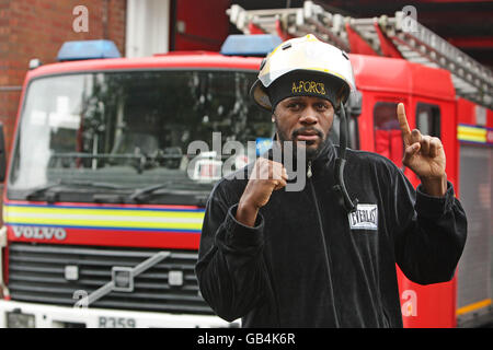 Boxen-Audley Harrison Media Work Out - Moss Side Feuerwache Stockfoto