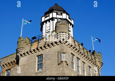 Der Aussichtsturm und die Camera Obscura auf der Royal Mile in Edinburgh, Schottland, Vereinigtes Königreich, Europa Stockfoto