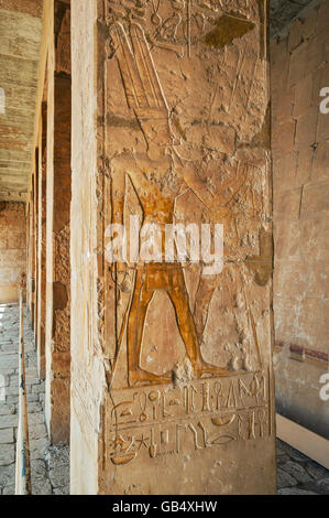 Säule mit Relief, Hatschepsut-Tempel, Theben, Luxor Governorate oder Luxor, Ägypten Stockfoto