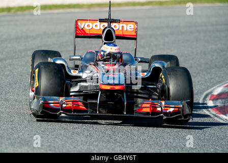 Jenson Button, Britain, in seinem Rennwagen von McLaren-Mercedes MP4-26, Motorsport, Formel1, Tests auf dem Circuit de Catalunya Stockfoto