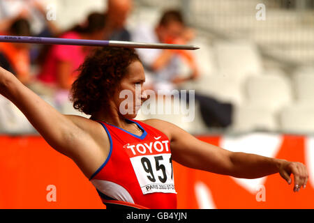 Leichtathletik - IAAF Leichtathletik-Weltmeisterschaften - Paris 2003 - Javelin-Qualifikation der Frauen. Die russische Tatjana Schikolenko Stockfoto