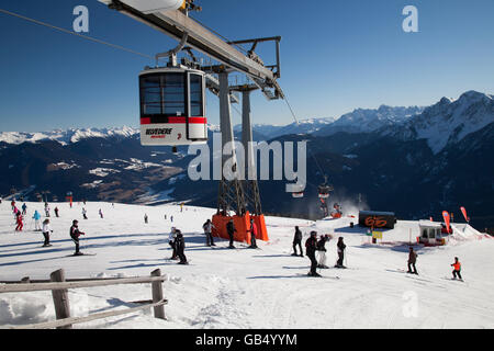 Seilbahn, Gondel, Belvedere, Berggipfel Plateau am Kronplatz Berg, 2272 m, Wintersportort Kronplatz, Bruneck Stockfoto