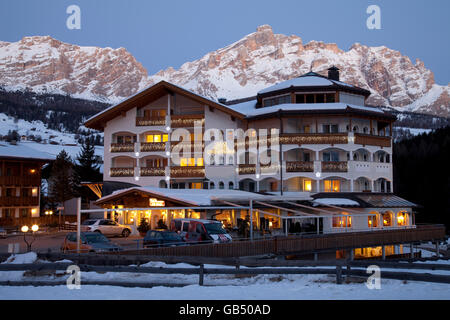 Christina Hotel, ein vier-Sterne-Hotel, Stern Lokalität auch bekannt als La Villa, Abtei, Badia, Gadertal Tal, Dolomiten Stockfoto