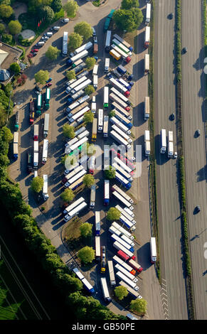 Luftaufnahme, Service-Bereich Schwerte-Süd an der Autobahn A1 mit LKW, LKW-Parkplatz, Rastplatz, Fahrzeiten, treibende Pause Stockfoto