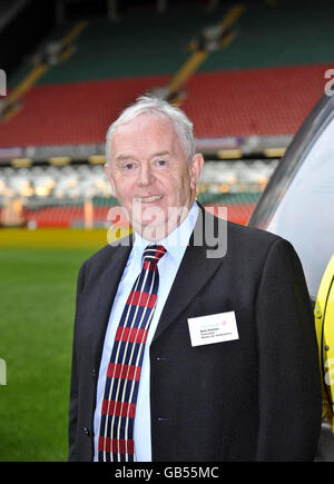 Bob Palmer, Vorsitzender der Wales Air Ambulance, im Millennium Stadium in Cardiff, zum Auftakt der zweiten jährlichen Wales Air Ambulance Week, die vom 24. Bis 30. September stattfindet. Stockfoto