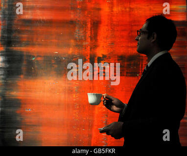 Sotheby's-zeitgenössische Kunst-Verkauf Stockfoto