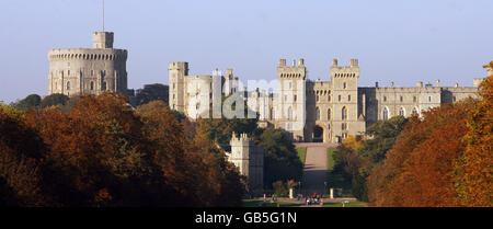 Gesamtansicht von Windsor Castle, vom Ende des langen Spaziergangs. Stockfoto