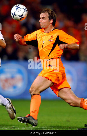 Fußball - Europameisterschaften 2004 Qualifier Group Three - Holland gegen Österreich. Andy van der Meyde, Holland Stockfoto