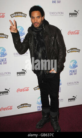 Lenny Kravitz im Bild während der Veranstaltung Peace One Day zur Feier des Peace Day 2008 in der Royal Albert Hall im Westen Londons. Stockfoto