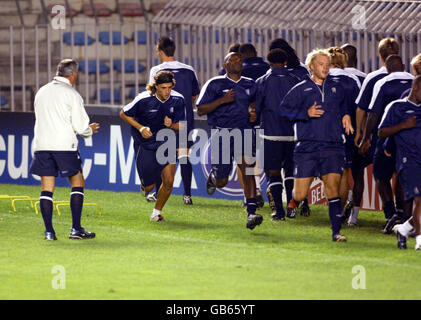 Fußball - UEFA Champions League - Gruppe G - Sparta Prag V Chelsea - Chelsea-Training Stockfoto