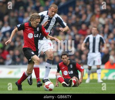 Fußball - Barclays Premier League - West Bromwich Albion gegen Fulham - The Hawthorns. Fulhams Jimmy Bullard (l) und West Bromwich Albions Roman Bednar (2. L) in Aktion Stockfoto