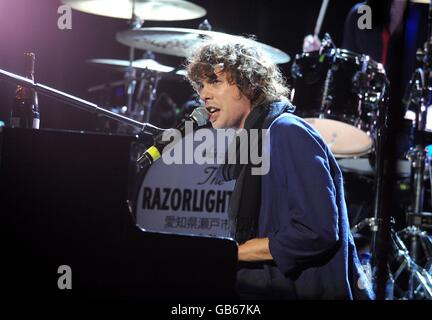 Secret Policeman's Ball - London. Razorlight treten während des geheimen Polizist-Balls 2008 von Amnesty International in der Royal Albert Hall auf. Stockfoto