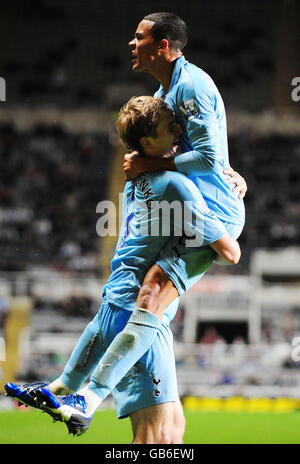 Fußball - Carling Cup - Dritte Runde - Newcastle United / Tottenham Hotspur - St James' Park. Tottenhams Roman Pavlyuchenko feiert sein Tor beim Carling Cup-Spiel der dritten Runde im St. James Park, Newcastle. Stockfoto