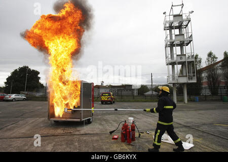 Feuerwehr Training in Dublin Stockfoto