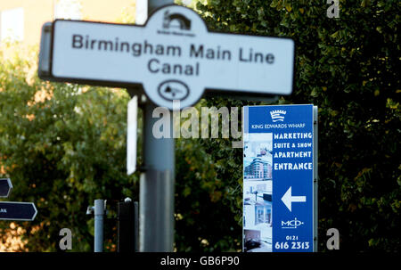 Das Schild Birmingham Main Line Canal befindet sich in der Nähe des Stadtzentrums von Birmingham. Stockfoto