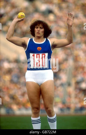 Leichtathletik - Olympische Spiele in Moskau - Kugelschuss der Frauen. Margitta Pufe, Ostdeutschland Stockfoto