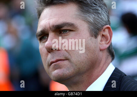Rugby Union - Heineken Cup - Pool drei - Runde eins - Leicester Tigers gegen Ospreys - Welford Road. Leicester Tigers Cheftrainer Heyneke Meyer Stockfoto