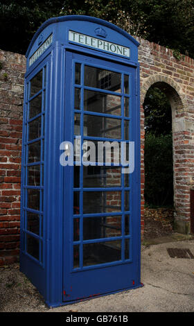 Telefonzelle - Sewerby Hall & Gärten - Sewerby - Bridlington blau Stockfoto