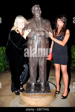 Les Dawson Statue Tribut Stockfoto