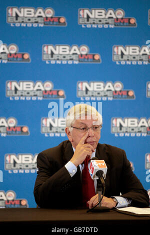Basketball - NBA --Pre Season Tour - Miami Heat V New Jersey Nets - O2-Arena Stockfoto